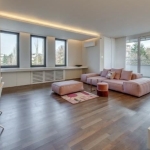 Дава се под наем Тристаен апартамент в София, Лозенец - 100 кв.м за 816 € - Снимка #1