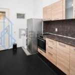 Дава се под наем Тристаен апартамент в София, Център - 95 кв.м за 548.25 € - Снимка #1