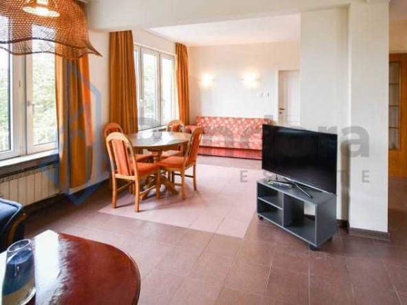 Дава се под наем Тристаен апартамент в София, Стрелбище - 105 кв.м за 525 € - Снимка #1