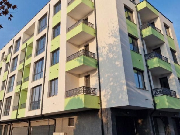 Тристаен апартамент в Бургас, Славейков - 93 кв.м за 2044 €/кв.м - Снимка #1