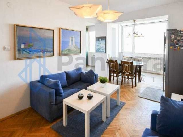 Дава се под наем Четиристаен апартамент в София, Оборище - 180 кв.м за 1450 € - Снимка #1