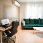 Дава се под наем Тристаен апартамент в София, Център - 100 кв.м за 797.64 € - Снимка #1