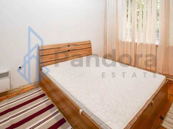 Дава се под наем Тристаен апартамент в София, Лозенец - 70 кв.м за 575 € - Снимка #1