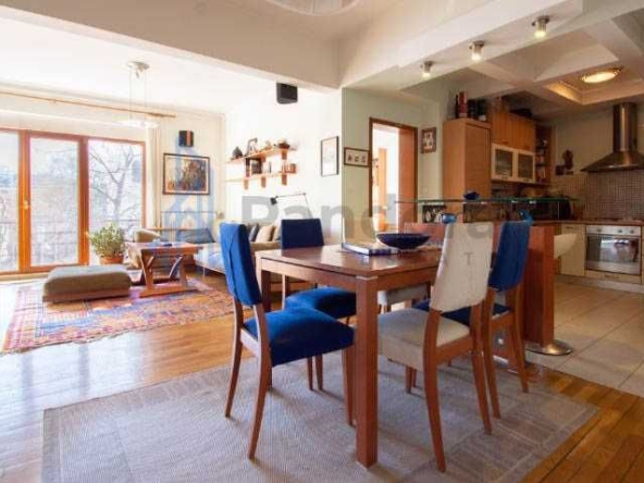 Дава се под наем Четиристаен апартамент в София, Център - 140 кв.м за 750 € - Снимка #1