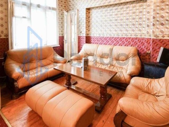 Дава се под наем Двустаен апартамент в София, Център - 80 кв.м за 460 € - Снимка #1