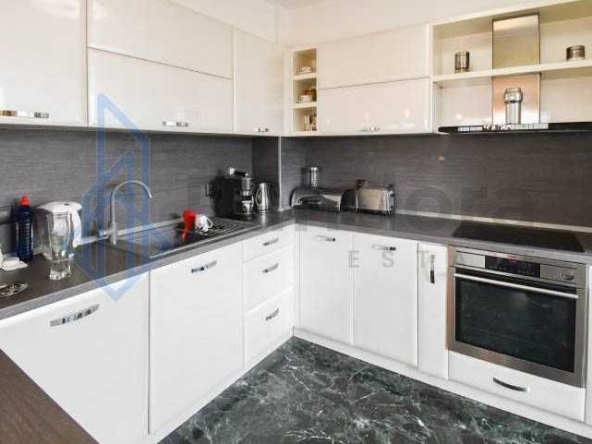 Дава се под наем Двустаен апартамент в София, Гоце Делчев - 105 кв.м за 697.17 € - Снимка #1