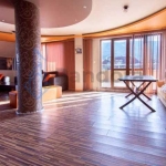 Дава се под наем Тристаен апартамент в София, Бъкстон - 400 кв.м за 947.58 € - Снимка #1