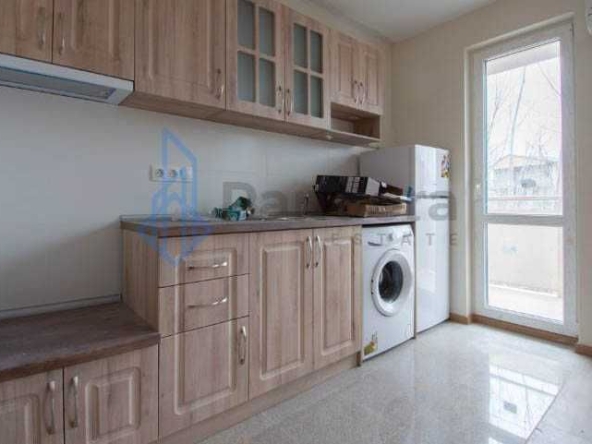 Дава се под наем Едностаен апартамент в София, Витоша - 40 кв.м за 300 € - Снимка #1