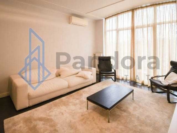 Дава се под наем Тристаен апартамент в София, Лозенец - 130 кв.м за 800 € - Снимка #1