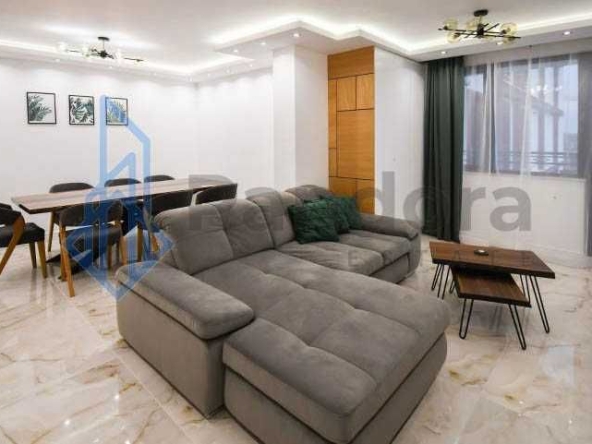 Дава се под наем Четиристаен апартамент в София, Младост 4 - 145 кв.м за 1100 € - Снимка #1