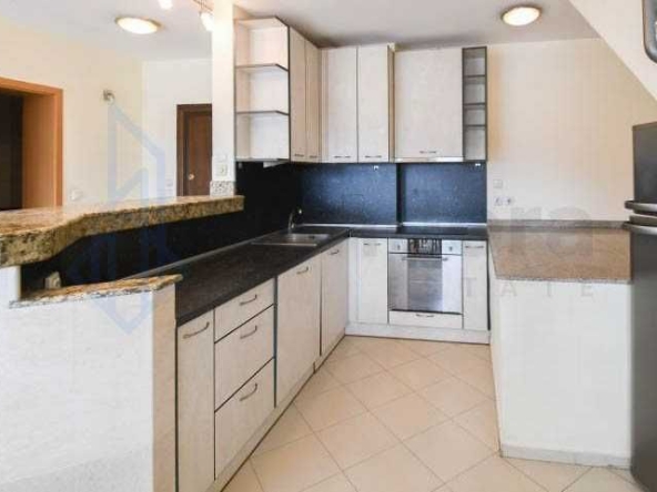 Дава се под наем Четиристаен апартамент в София, Център - 146 кв.м за 650 € - Снимка #1