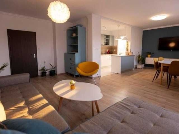 Дава се под наем Тристаен апартамент в София, Люлин 10 - 90 кв.м за 600 € - Снимка #1