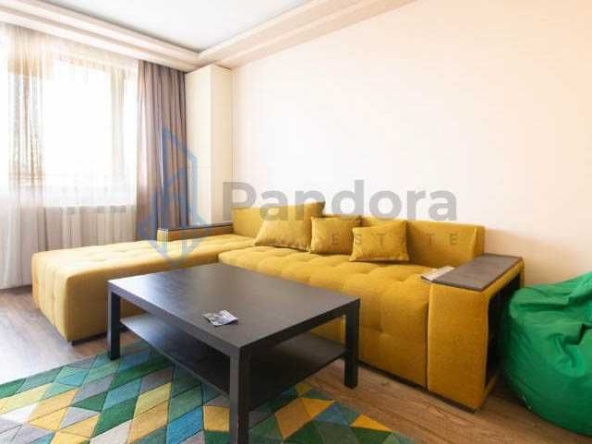 Дава се под наем Тристаен апартамент в София, Младост 4 - 103 кв.м за 846.6 € - Снимка #1