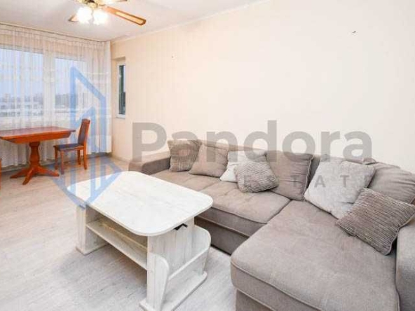 Дава се под наем Тристаен апартамент в София, Гоце Делчев - 90 кв.м за 525 € - Снимка #1