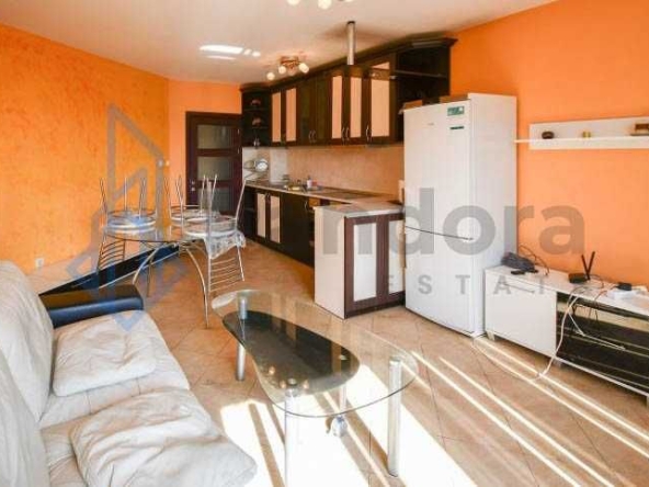 Дава се под наем Тристаен апартамент в София, Младост 3 - 90 кв.м за 600 € - Снимка #1