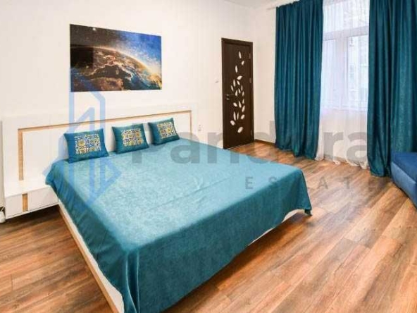 Дава се под наем Двустаен апартамент в София, Център - 80 кв.м за 650 € - Снимка #1