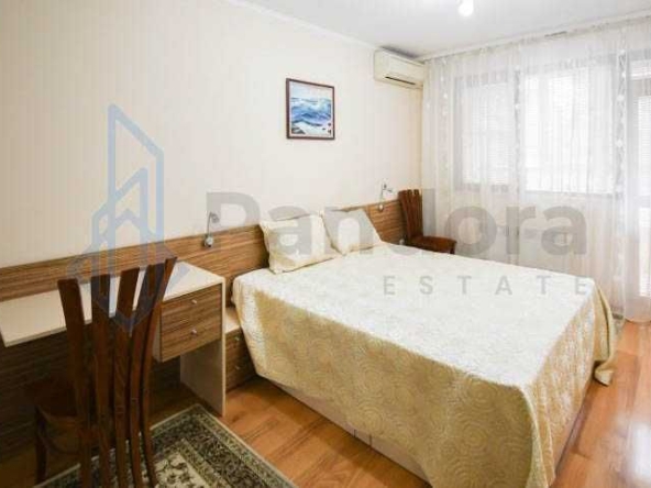 Дава се под наем Тристаен апартамент в София, Редута - 90 кв.м за 698.19 € - Снимка #1