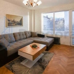 Дава се под наем Тристаен апартамент в София, Оборище - 100 кв.м за 727.77 € - Снимка #1