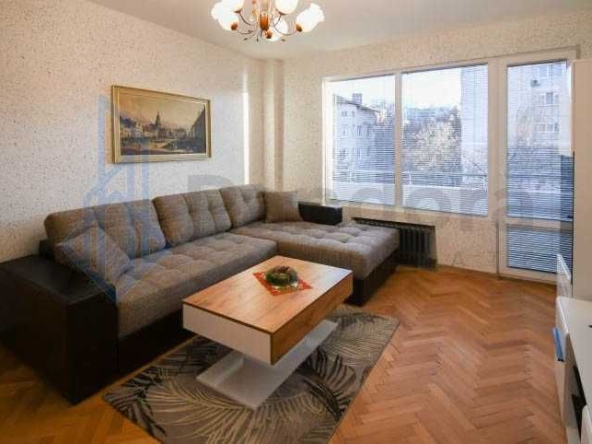 Дава се под наем Тристаен апартамент в София, Оборище - 100 кв.м за 727.77 € - Снимка #1