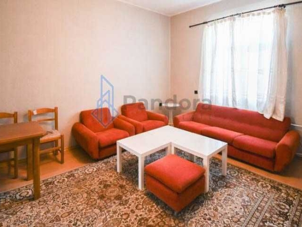 Дава се под наем Двустаен апартамент в София, Център - 70 кв.м за 473.79 € - Снимка #1