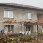 Къща в с. Новаково, Област Пловдив - 200 кв.м за 450 €/кв.м - Снимка #1