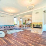 Дава се под наем Двустаен апартамент в София, Бъкстон - 79 кв.м за 438.6 € - Снимка #1