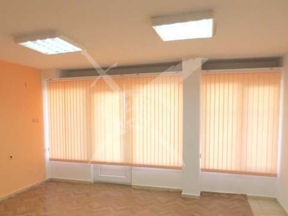 Офис в Бургас, Възраждане - 35 кв.м за 1186 €/кв.м - Снимка #1