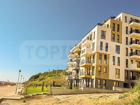 Двустаен апартамент в Обзор - 66 кв.м за 1955 €/кв.м - Снимка #1