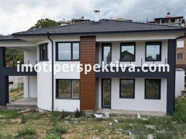 Къща в с. Първенец, Област Пловдив - 450 кв.м за 812 €/кв.м - Снимка #1