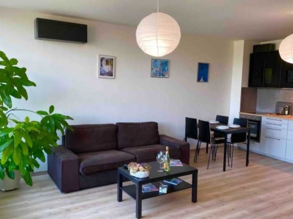 Дава се под наем Едностаен апартамент в София, Хладилника - 66 кв.м за 285 € - Снимка #1