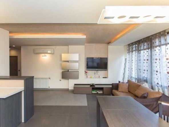 Дава се под наем Тристаен апартамент в София, Редута - 98 кв.м за 408 € - Снимка #1