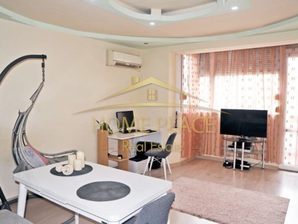 Четиристаен апартамент в Варна, Колхозен пазар - 92 кв.м за 1903 €/кв.м - Снимка #1