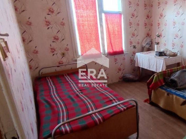 Етаж от къща в Хасково, Дружба 1 - 67 кв.м за 914 €/кв.м - Снимка #1