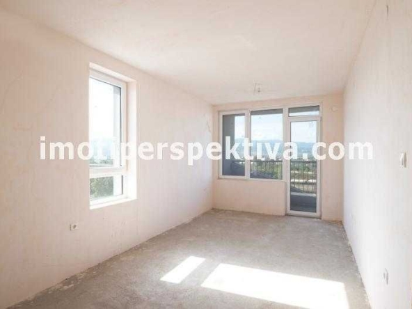 Тристаен апартамент в Пловдив, Център - 84 кв.м за 1329 €/кв.м - Снимка #1