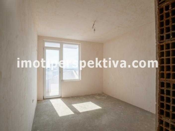 Двустаен апартамент в Пловдив, Център - 80 кв.м за 1307 €/кв.м - Снимка #1