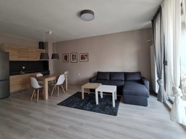 Дава се под наем Тристаен апартамент в София, Дианабад - 100 кв.м за 663 € - Снимка #1