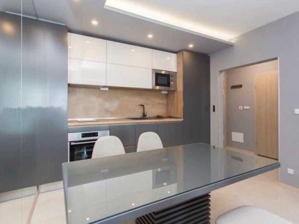 Двустаен апартамент в София, Бъкстон - 67 кв.м за 1747 €/кв.м - Снимка #1