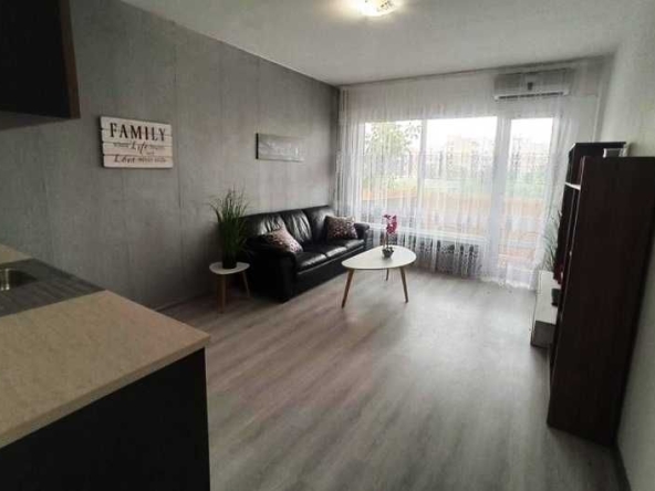 Дава се под наем Двустаен апартамент в София, Мусагеница - 50 кв.м за 340 € - Снимка #1