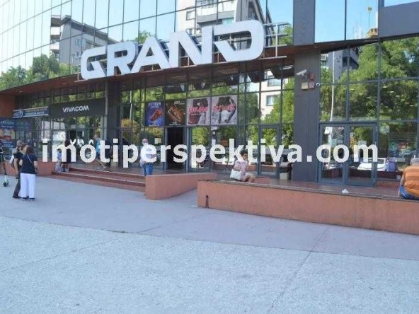 Магазин в Пловдив, Център - 160 кв.м за 419 €/кв.м - Снимка #1