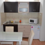 Дава се под наем Двустаен апартамент в Бургас, Меден рудник - зона А - 56 кв.м за 178.5 € - Снимка #1