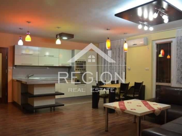 Дава се под наем Четиристаен апартамент в Варна, Център - 117 кв.м за 800 € - Снимка #1