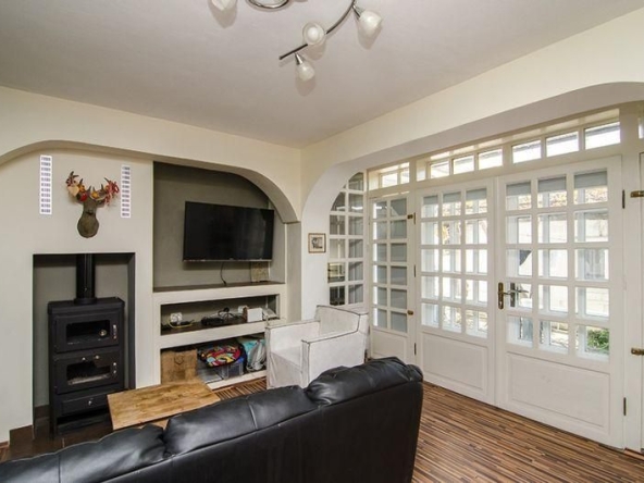 Дава се под наем Къща в Варна, Базар Левски - 100 кв.м за 775 € - Снимка #1