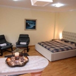 Дава се под наем Едностаен апартамент в Пловдив, Център - 34 кв.м за 153 € - Снимка #1