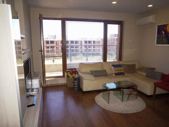 Дава се под наем Тристаен апартамент в София, Зона Б-18 - 90 кв.м за 850 € - Снимка #1