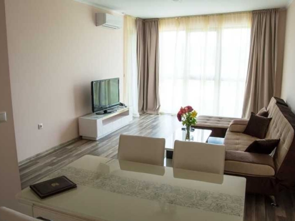 Двустаен апартамент в с. Шкорпиловци, Област Варна - 64 кв.м за 1250 €/кв.м - Снимка #1