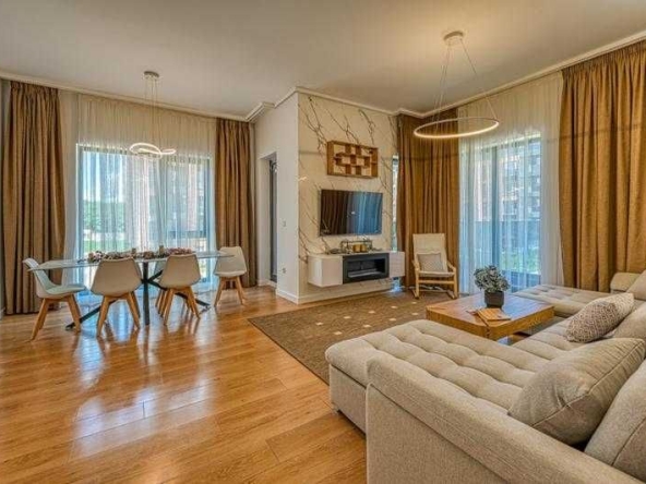 Дава се под наем Тристаен апартамент в София, Надежда 2 - 95 кв.м за 488.58 € - Снимка #1