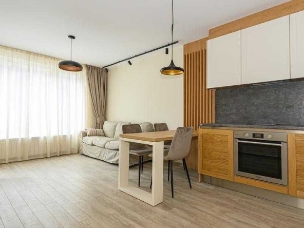 Дава се под наем Двустаен апартамент в Бургас, Лазур - 65 кв.м за 797.64 € - Снимка #1
