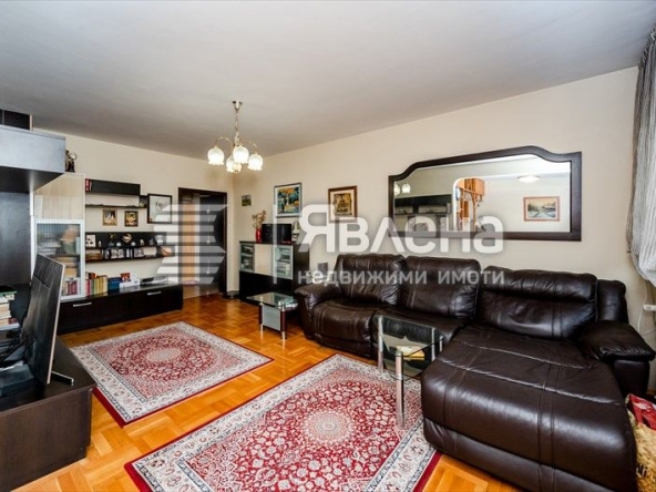 Тристаен апартамент в София, Младост 4 - 100 кв.м за 1785 €/кв.м - Снимка #1