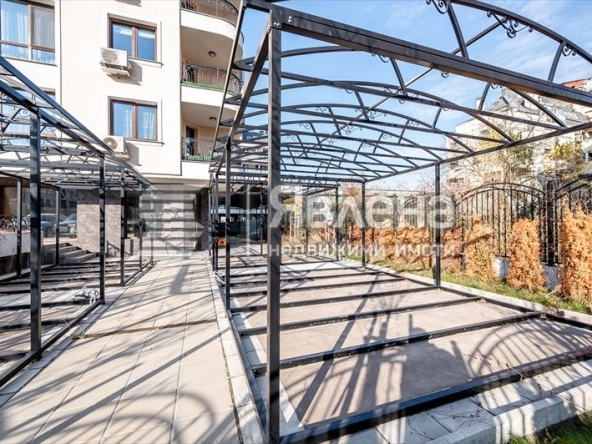 Заведение в София, Студентски град - 667 кв.м за 1470 €/кв.м - Снимка #1