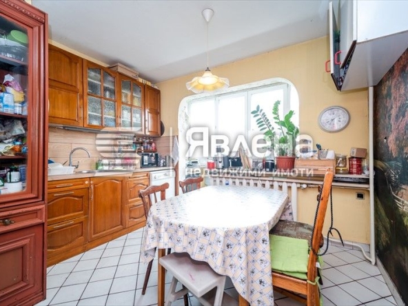 Тристаен апартамент в София, Център - 88 кв.м за 2841 €/кв.м - Снимка #1